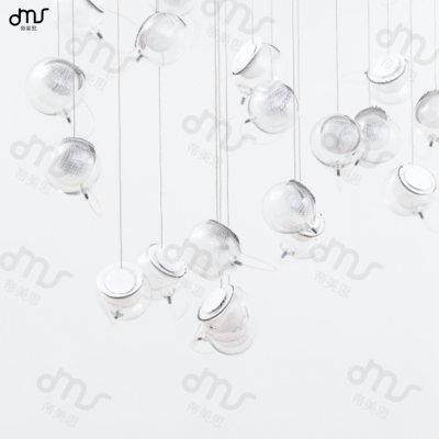 帝美斯復(fù)式樓樓梯燈后現(xiàn)代個(gè)性玻璃吊燈設(shè)計(jì)師新款簡約水晶吊燈