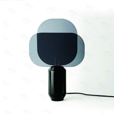 北歐現(xiàn)代簡約鐵藝金屬黑色客廳臺燈創(chuàng)意臥室床頭書房書桌藝術臺燈