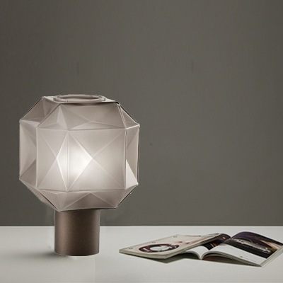 后現(xiàn)代簡約樣板房書房臥室兒童房床頭臺燈